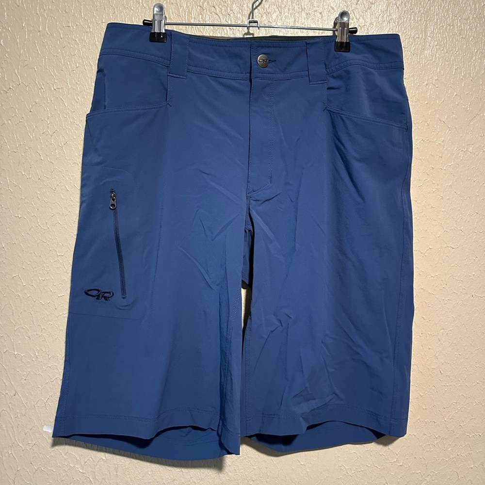 Outdoor Research Ferrosi Shorts Size‎ 32 
11.5” inseam Not Lined